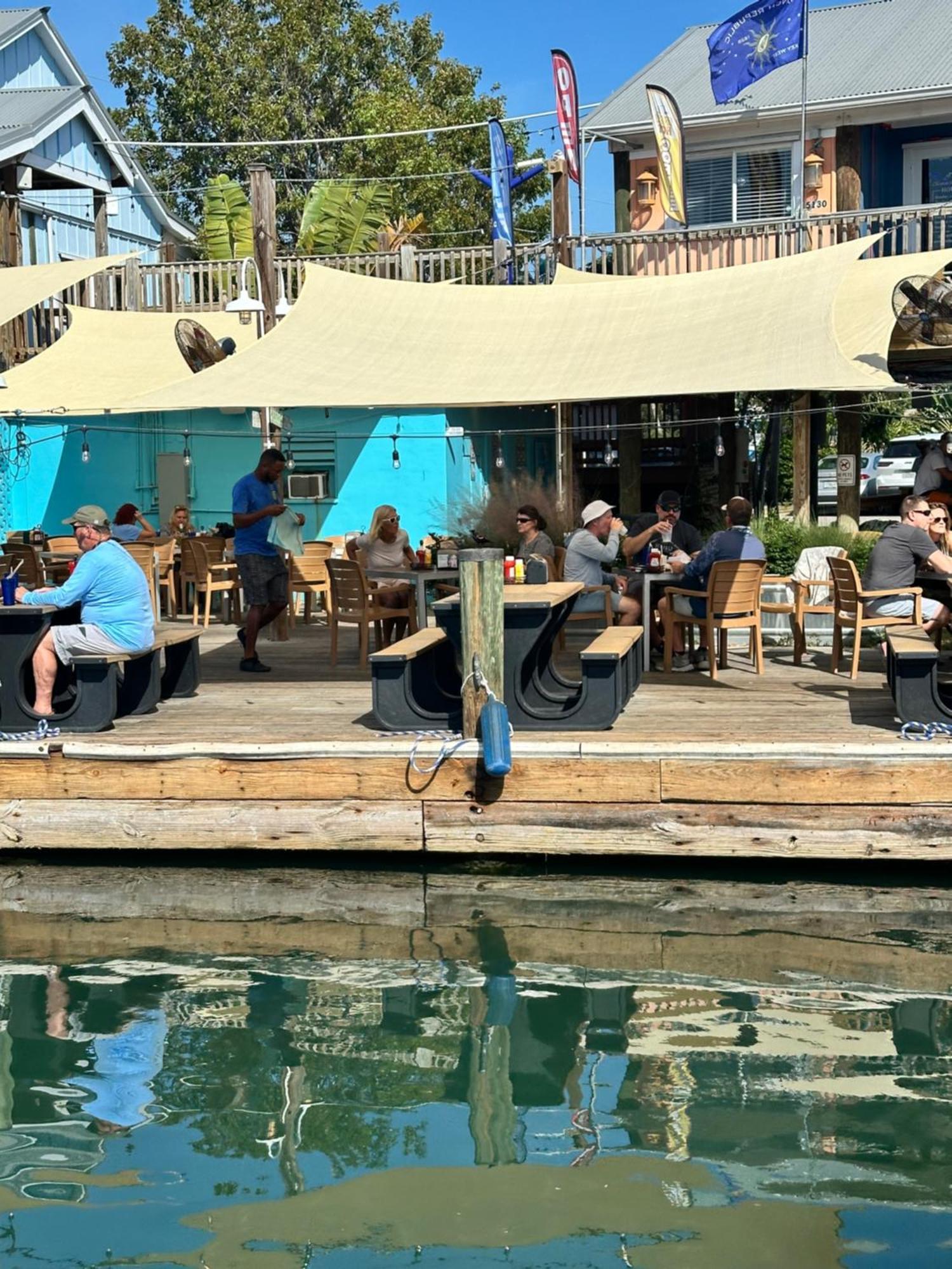 Aqua Lodges At Hurricane Hole Marina 斯托克岛 外观 照片