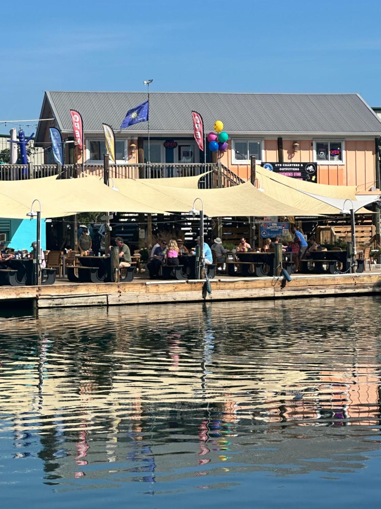 Aqua Lodges At Hurricane Hole Marina 斯托克岛 外观 照片